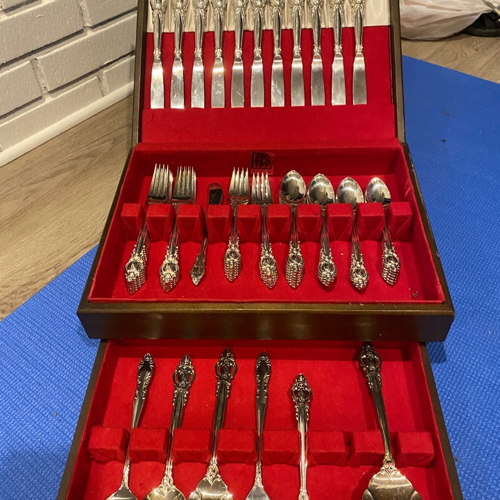 the international silver company silver plated silverware set 1960